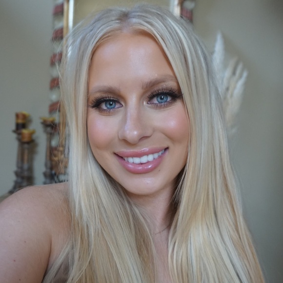 Meet your Posher, Andrea - Picture 11 of 14